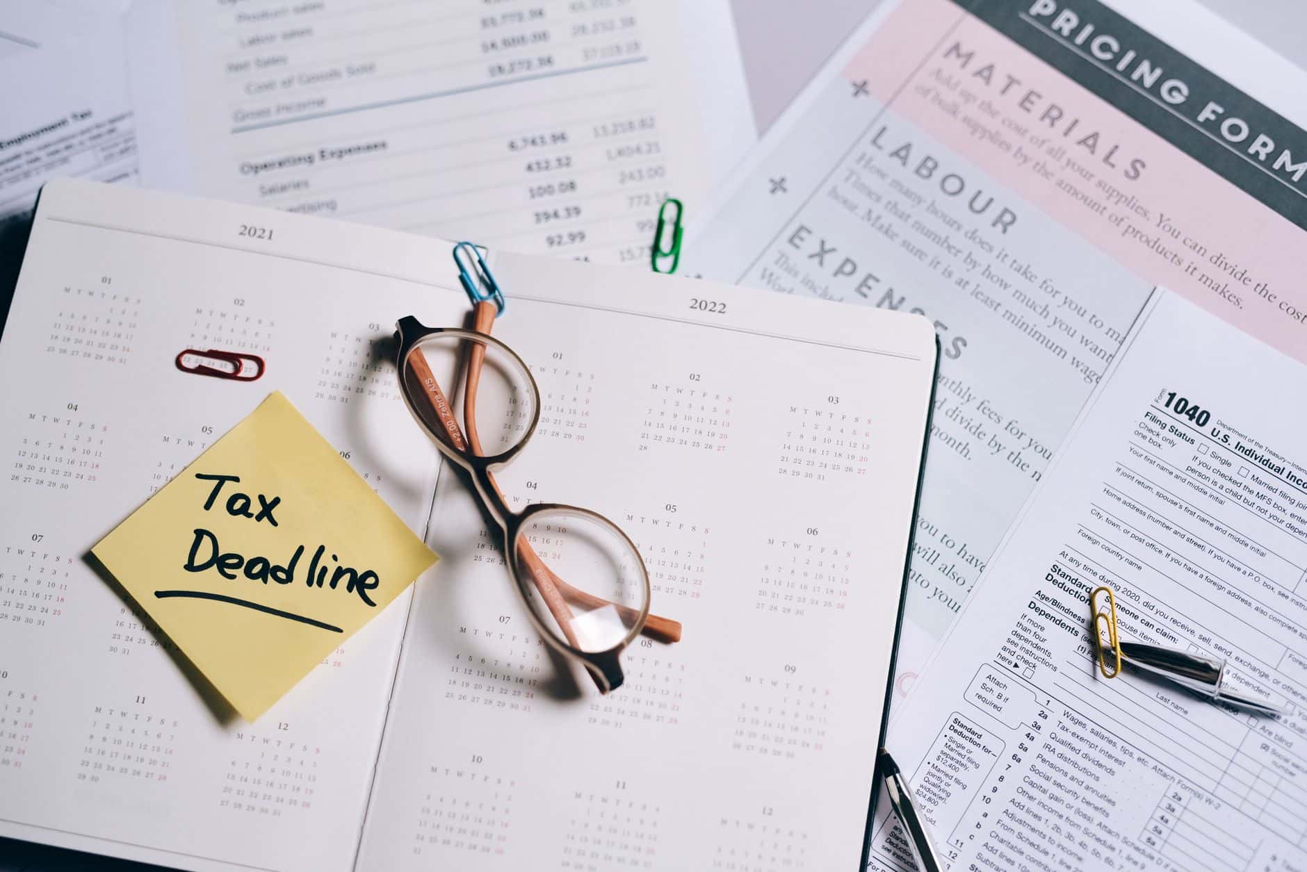 IRS refund tracker 2026: The $1.2 billion tax filing trap for gig workers