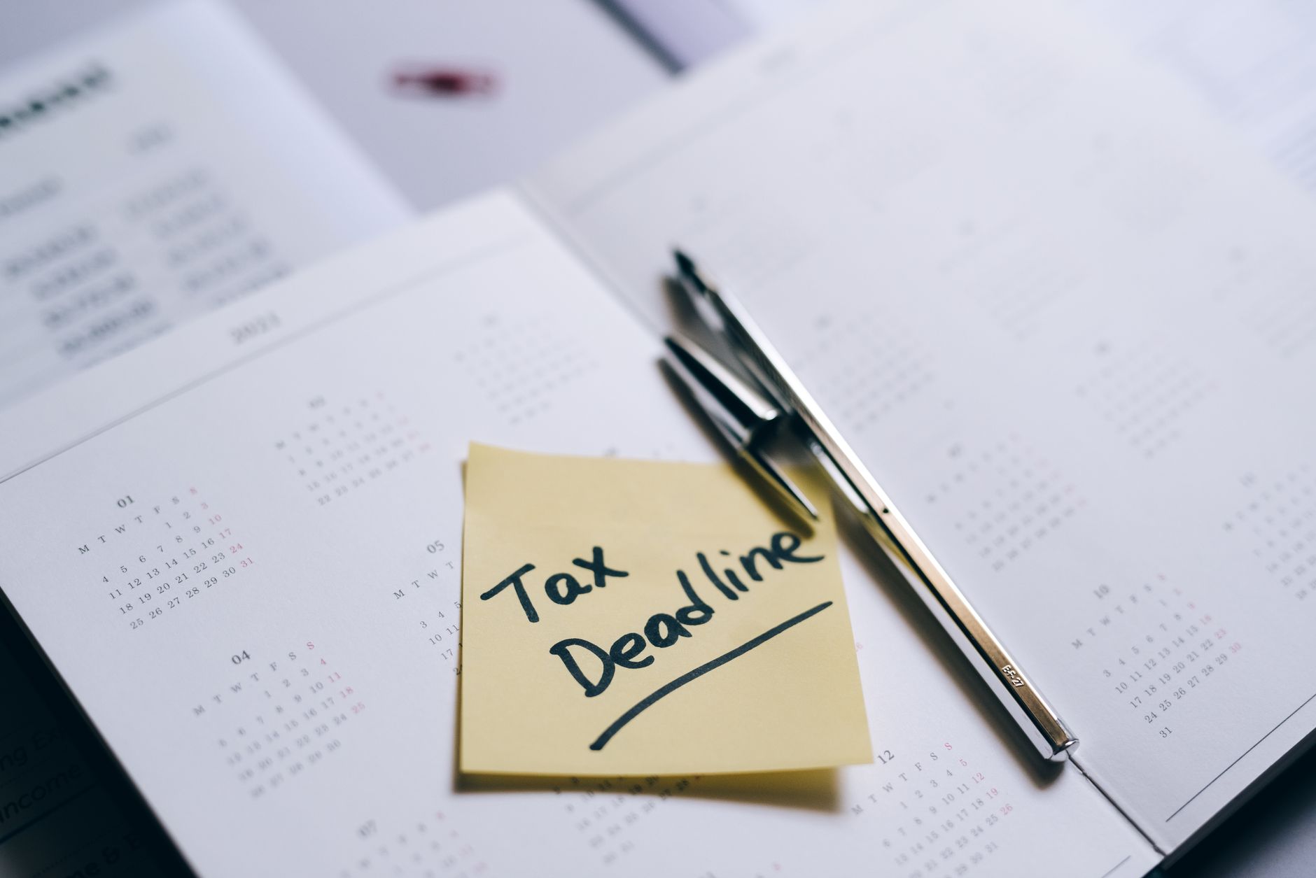 The 2026 tax filing divide: LIRS extensions vs. the strict IRS April 15 deadline