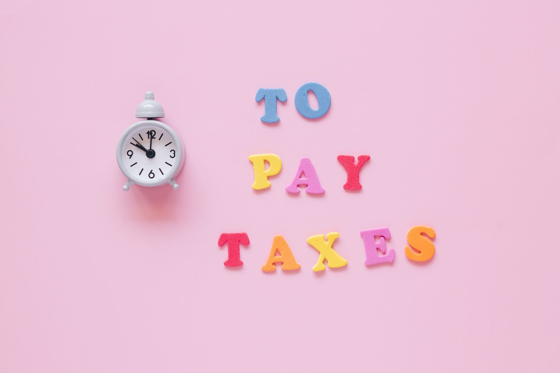 The 2026 Tax Filing Trap: Why the IRS Won't Match Global Deadline Extensions