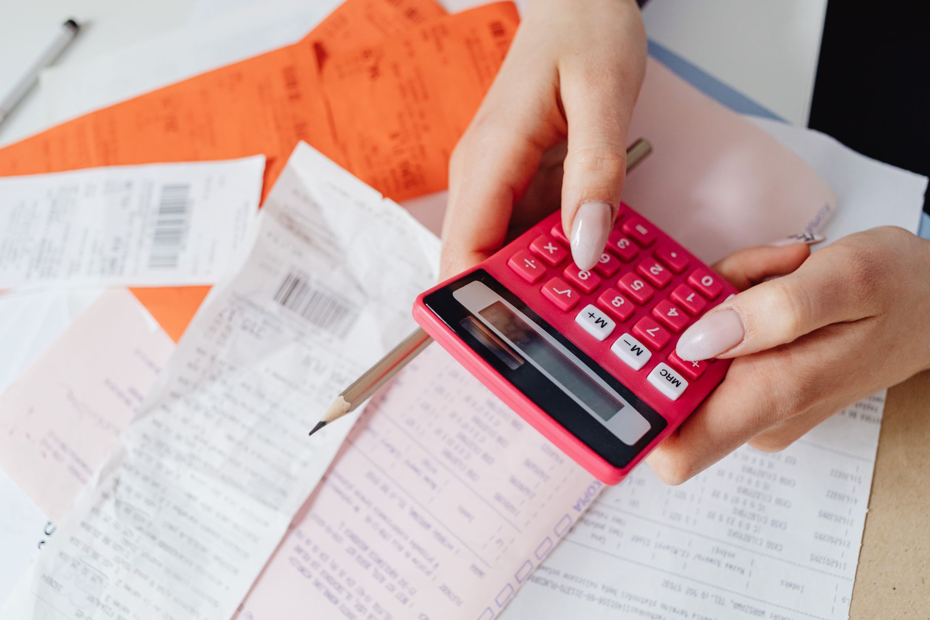 The April 2026 Dual-Deadline Panic: Why Tax Filing Services Are Overwhelmed by Surprise $4,200 Bills